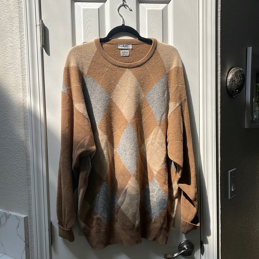 Mens plaid XL / XXL wool sweater. Tan, brown and grey. Nice and soft